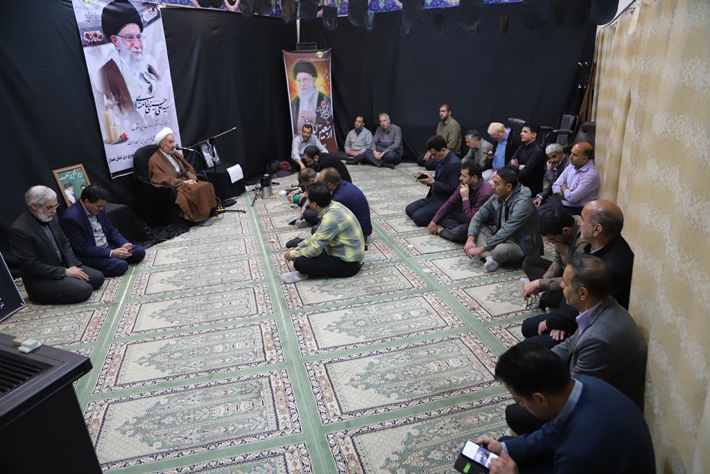 برگزاری مراسم اربعین امام شهید و شهادت امام صادق(ع) در شرکت توزیع برق همدان