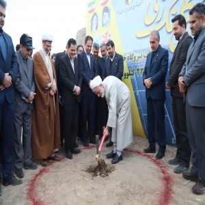 کلنگ زنی نیروگاه خورشیدی-بهمن ماه 1404